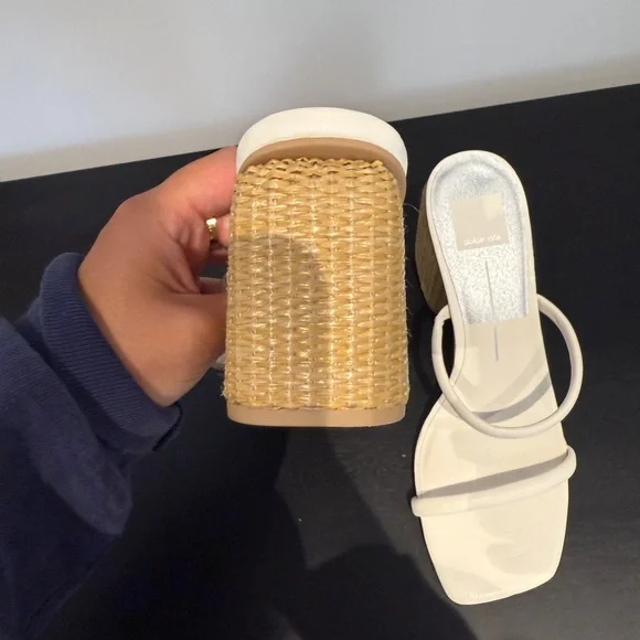 Elegant White Sandals with Woven Heel - Picture 3 of 4